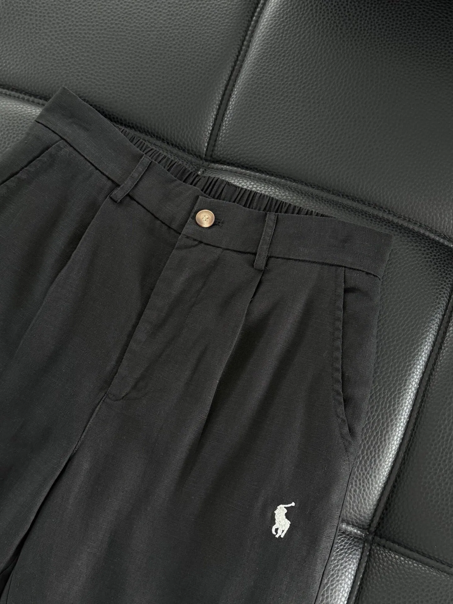New Arrival ， Versatile ， 。 Classic 。 ， Breathable， ， 。 ， ， 。 Sizes:M~3XL :Black White Blue :3779